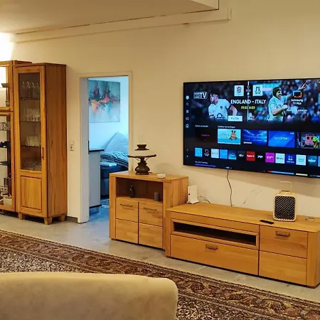 Mega Fuenf Schlafzimmer Nur Einzelbetten 198qm Bis 12 Personen Mit Parkpl Grill Wlan