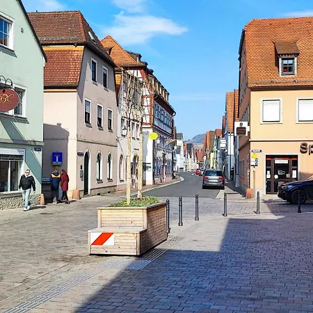 Apartmán Mega Fuenf Schlafzimmer Nur Einzelbetten 198qm Bis 12 Personen Mit Parkpl Grill Wlan Veitshöchheim