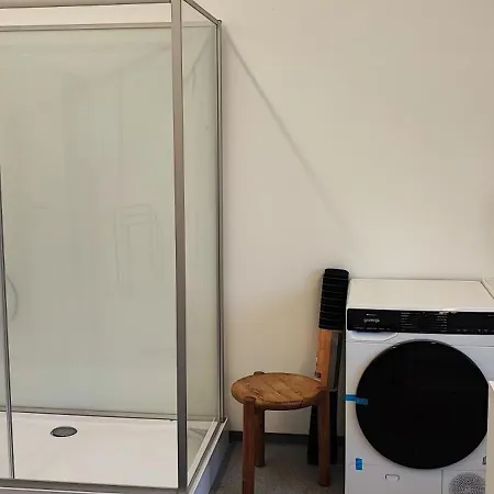 Mega Fuenf Schlafzimmer Nur Einzelbetten 198qm Bis 12 Personen Mit Parkpl Grill Wlan Veitshöchheim